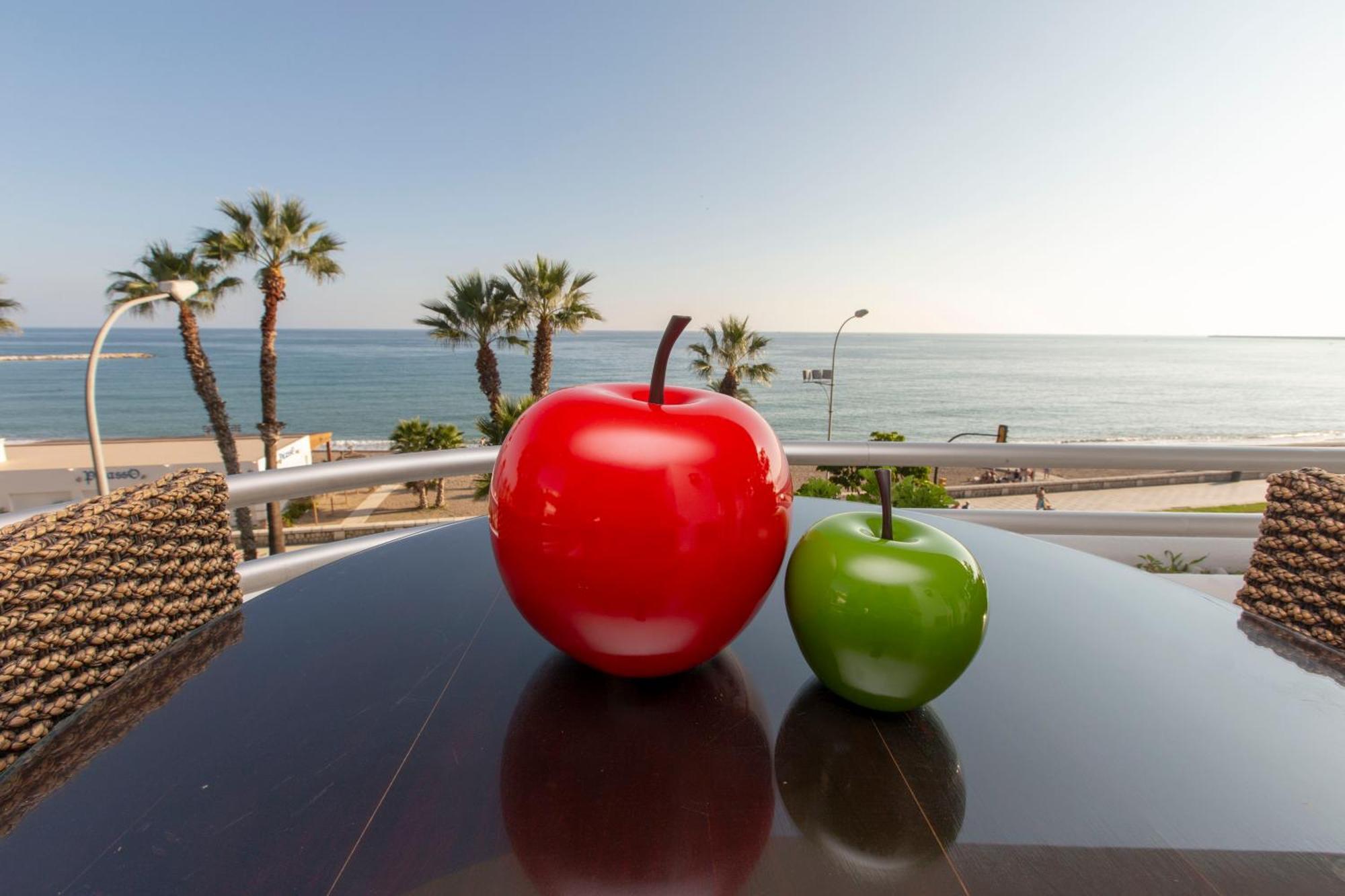 Villa Venecia, Apartamento De Lujo En 1º Linea De Playa + Parking Málaga Extérieur photo
