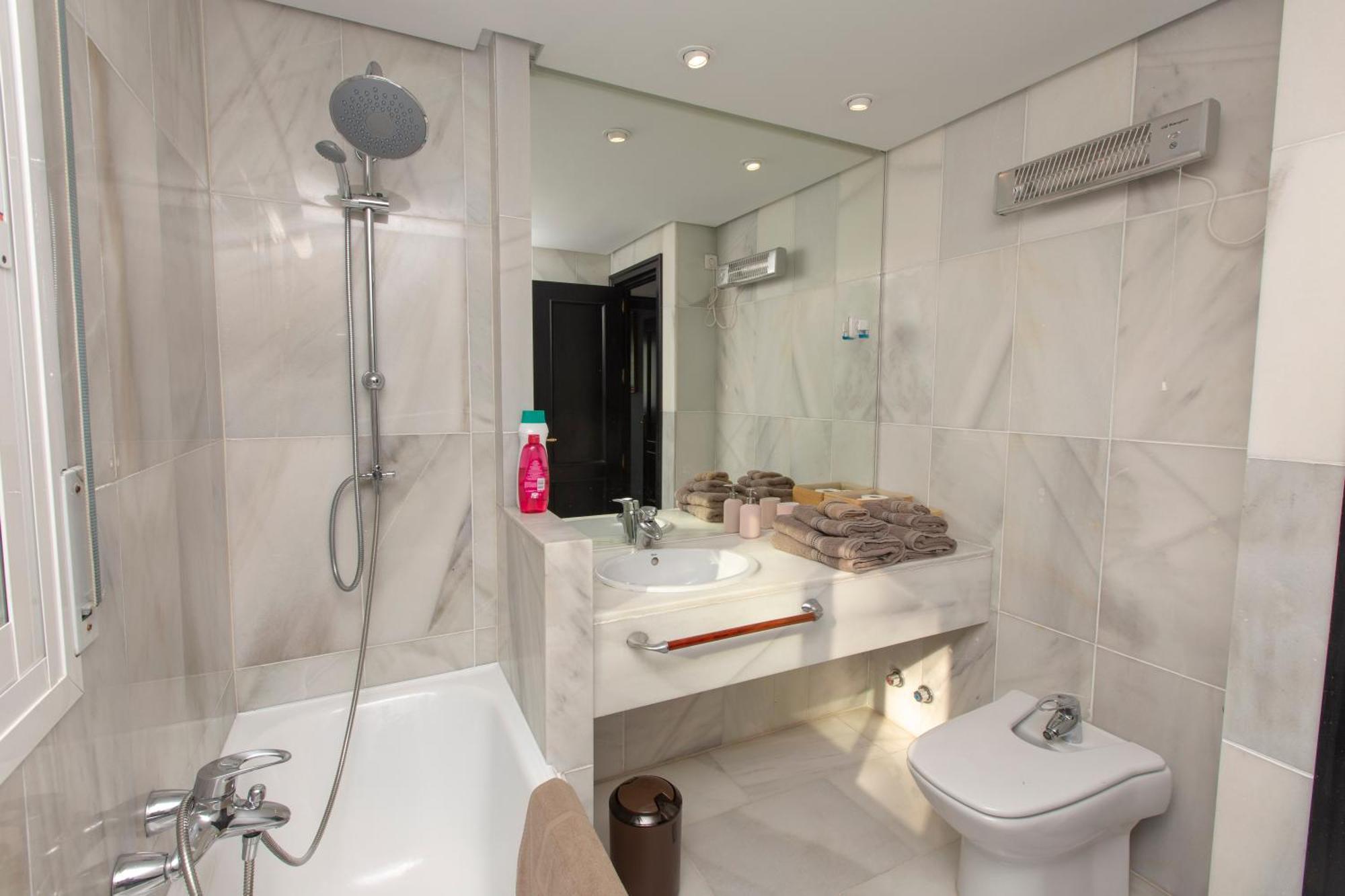 Villa Venecia, Apartamento De Lujo En 1º Linea De Playa + Parking Málaga Extérieur photo
