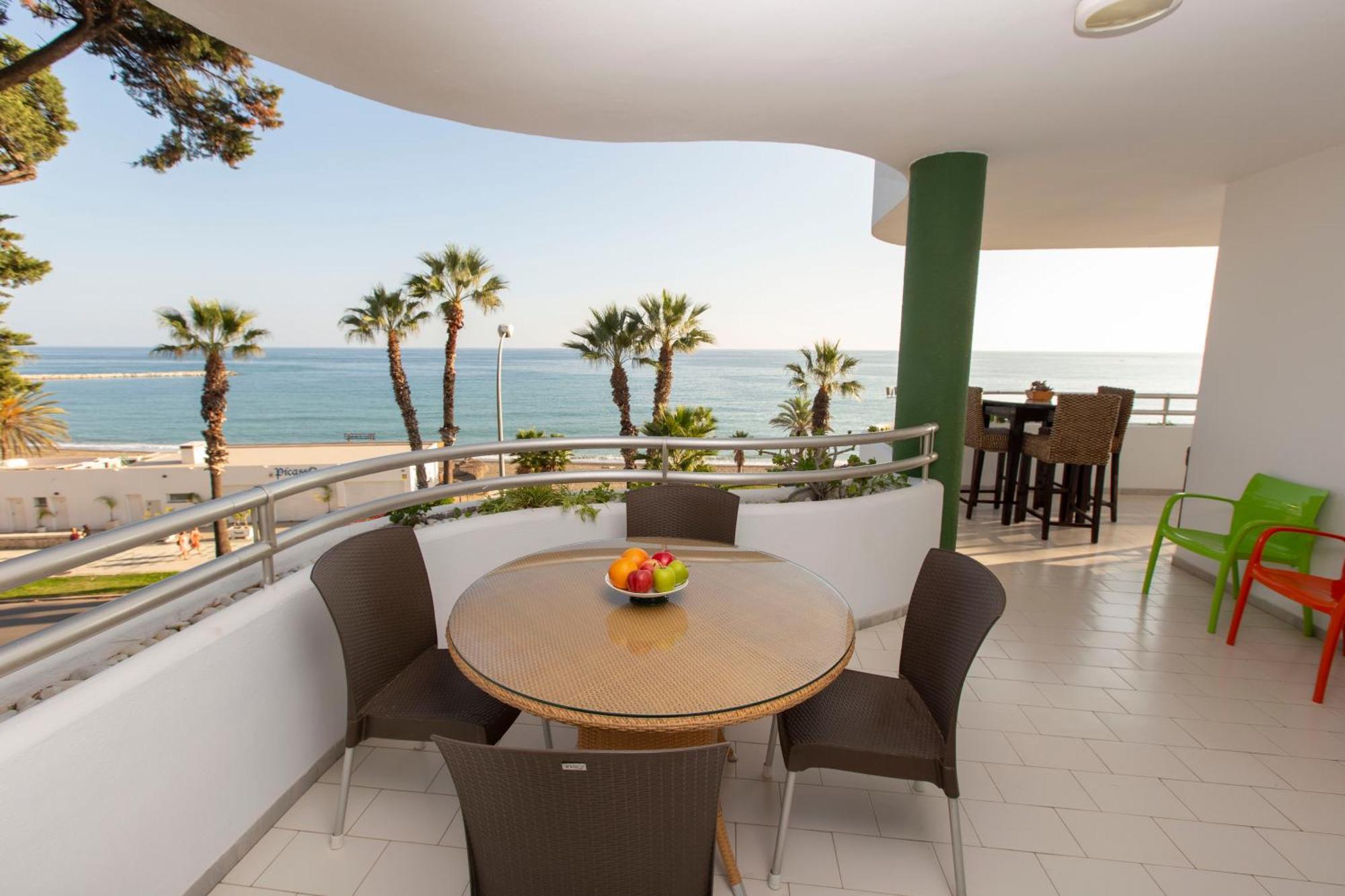 Villa Venecia, Apartamento De Lujo En 1º Linea De Playa + Parking Málaga Extérieur photo