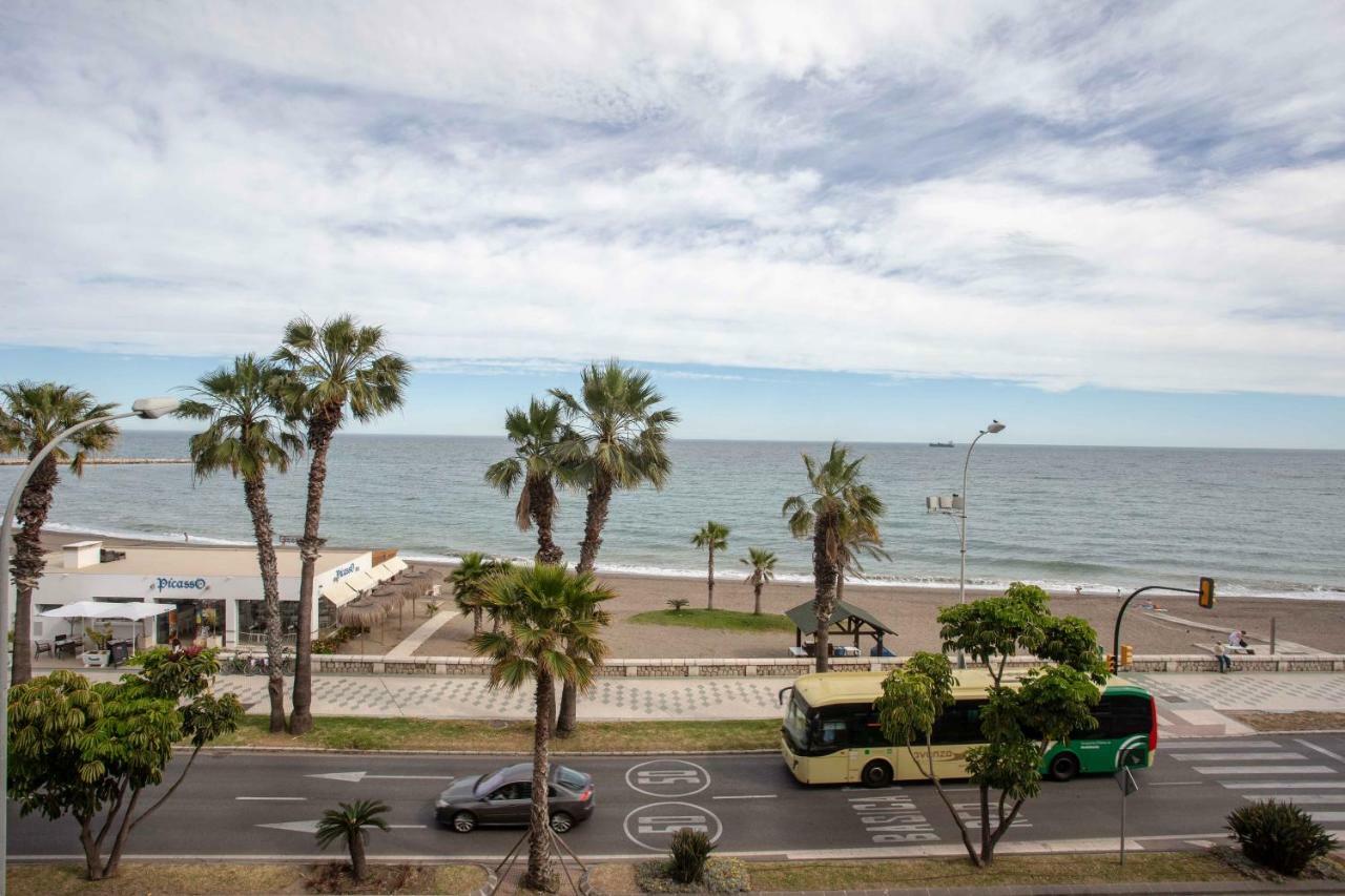 Villa Venecia, Apartamento De Lujo En 1º Linea De Playa + Parking Málaga Extérieur photo