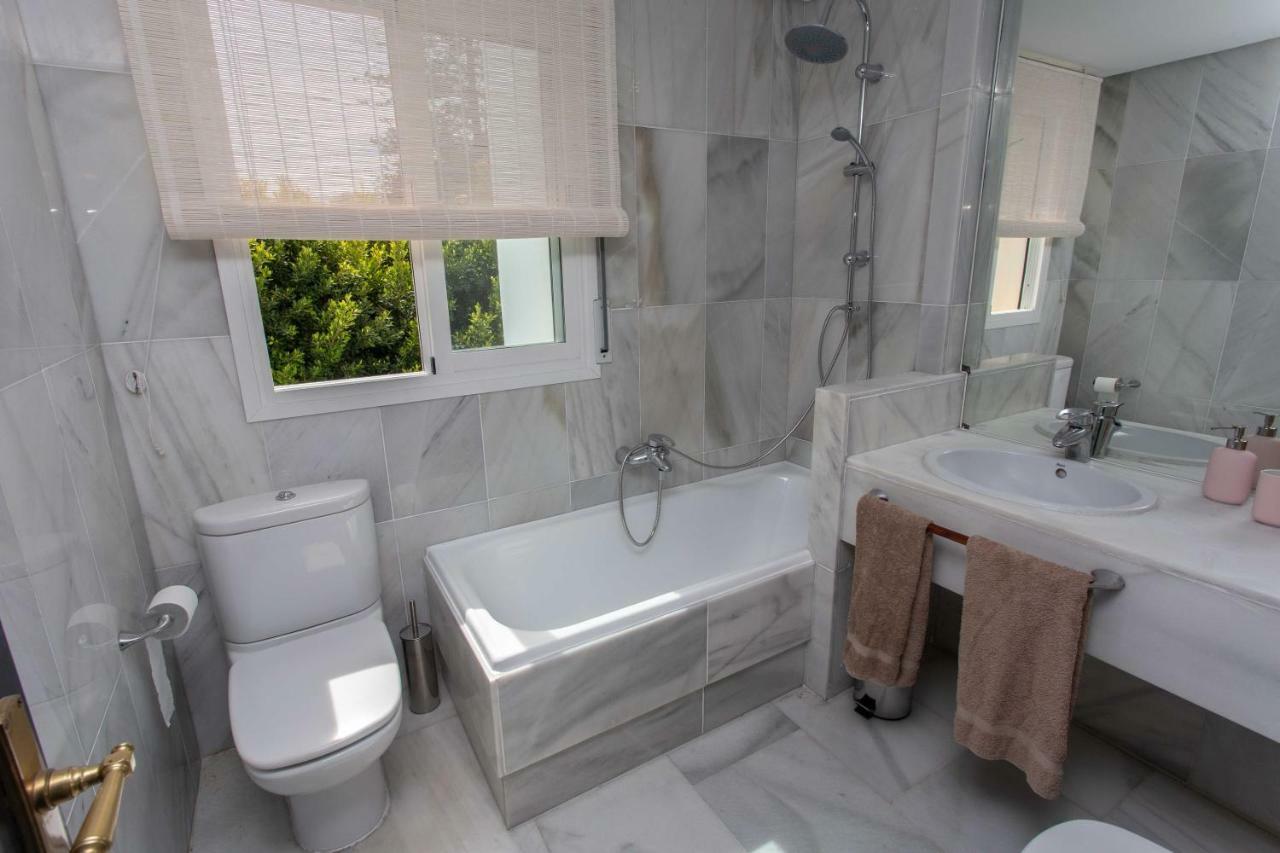 Villa Venecia, Apartamento De Lujo En 1º Linea De Playa + Parking Málaga Extérieur photo